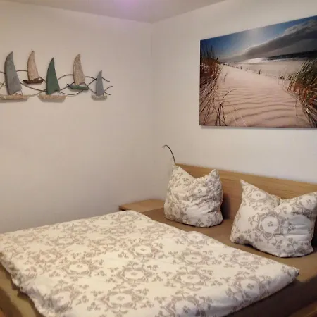 Lindenpalais 24 公寓 *