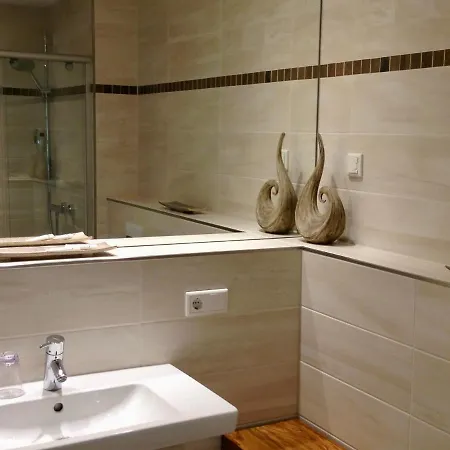 Lindenpalais 24 Apartman *