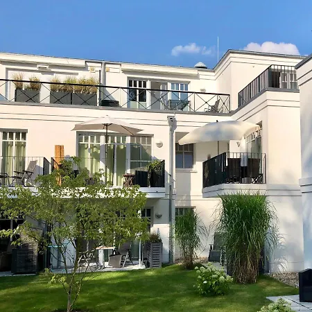 Lindenpalais 24 *